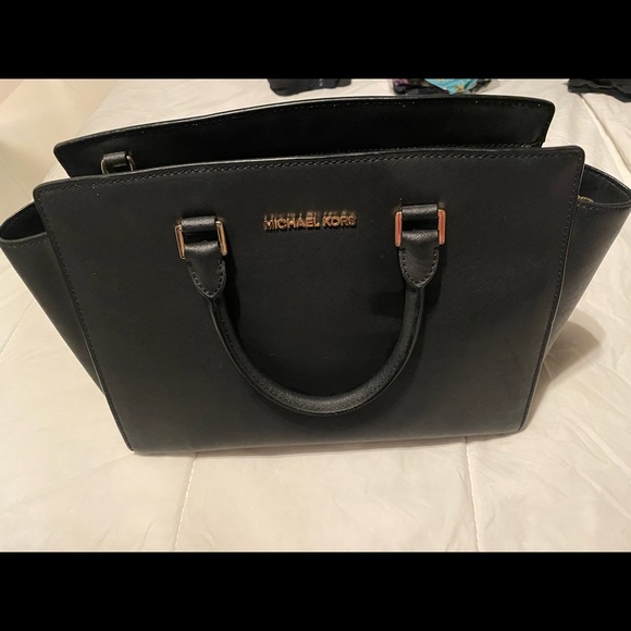 Michael Kors strap bag - Picture 2 of 12